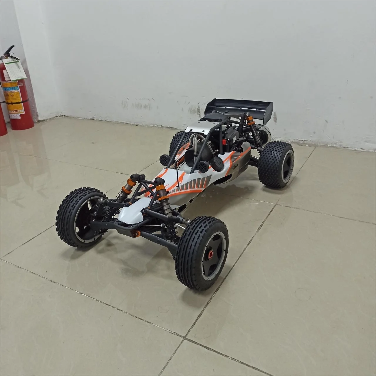 2.4G RC Racing Car - 90km/h SY Baja 1/5 5B 30cc Gas Engine