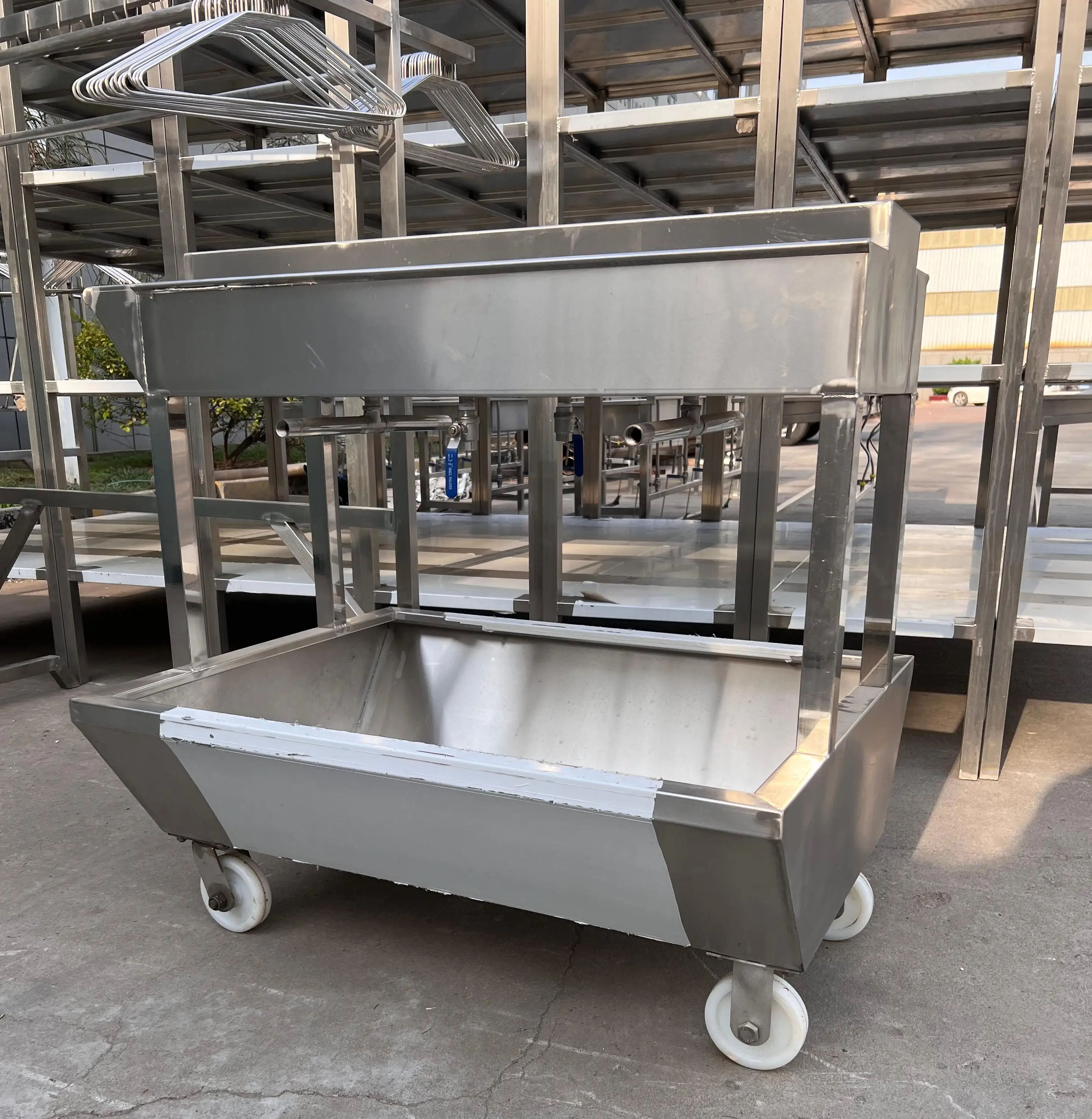 Affordable mobile hand sanitizer for slaughterhouse equipment and tools