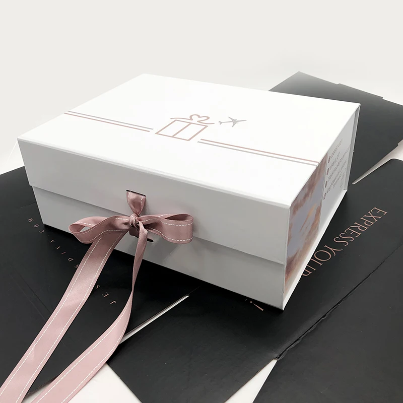Custom Logo Printing Cardboard Keepsake Paper Packaging Box Magnetic Flap Hamper Present Gift Boxes With Ribbon Closure