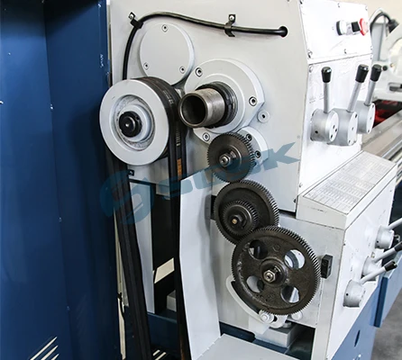 China Small Mini Lathe Machine C6136 Manual Bench Metal Mini Lathe