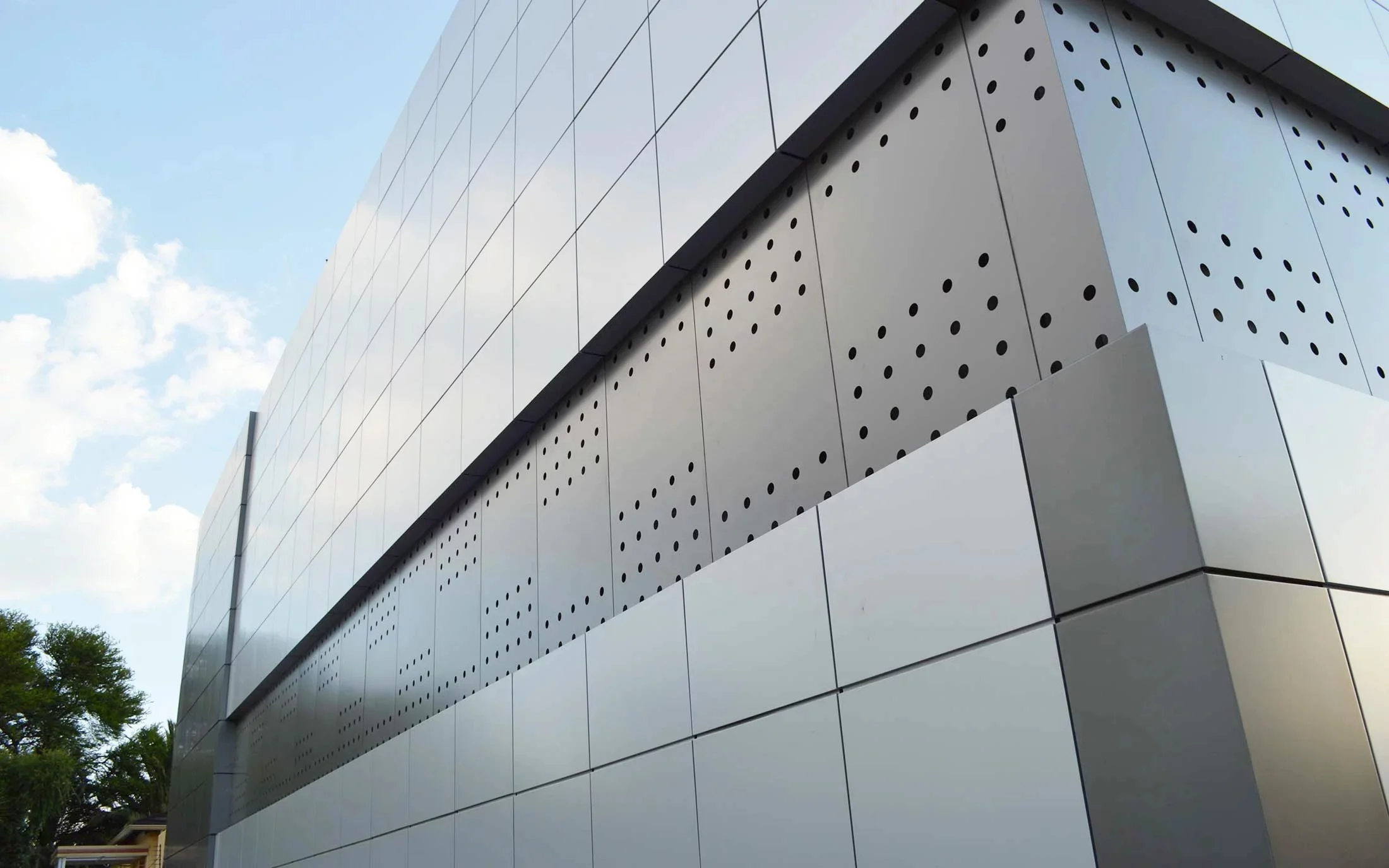4x8ft Wall Cladding Custom Alucobond Cladding in Saudi Arabia
