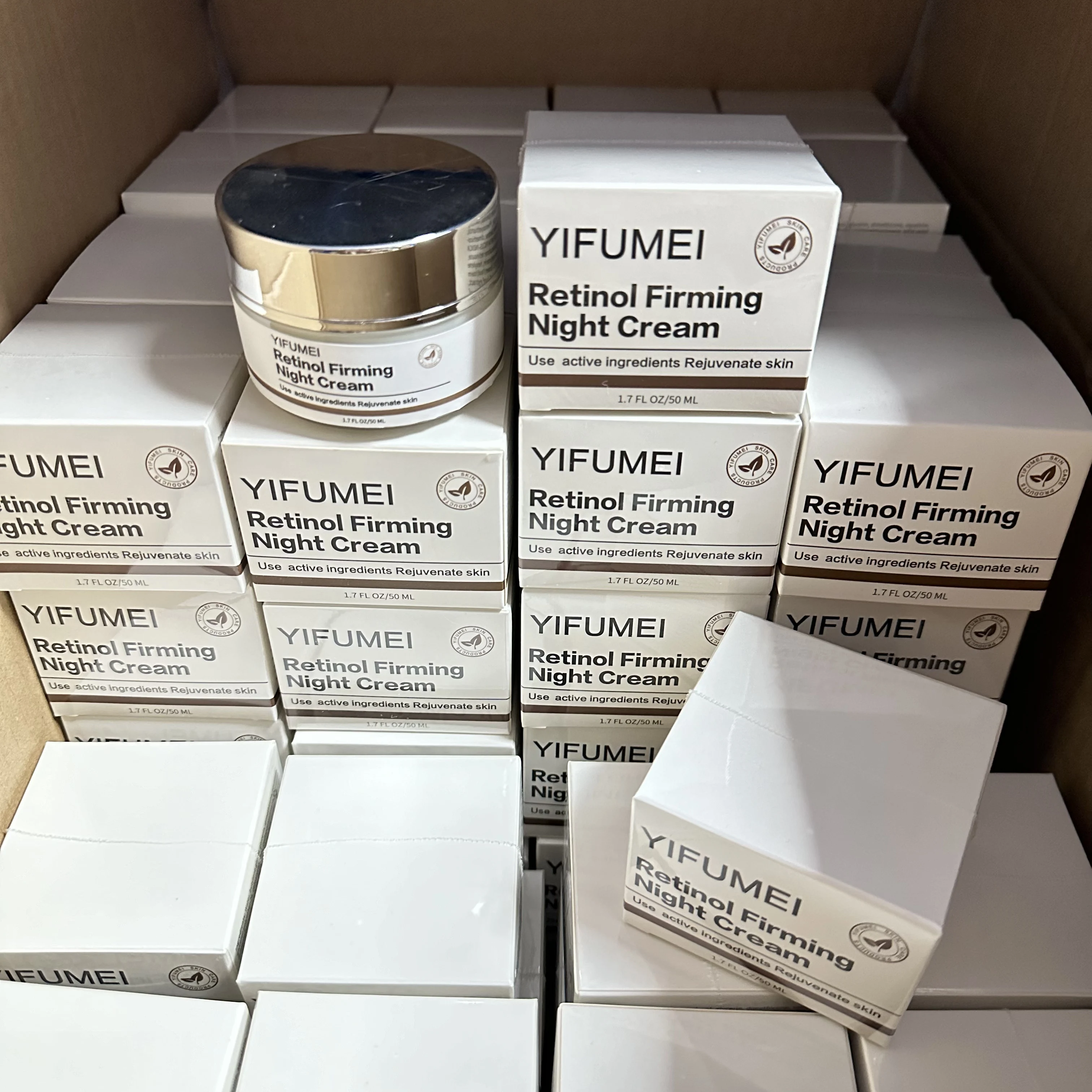 Best-Selling Lightens Fine Lines and Dark Spots Glowing Moisturizer Whitening Anti Aging Night Firming Retinol Facial Cream