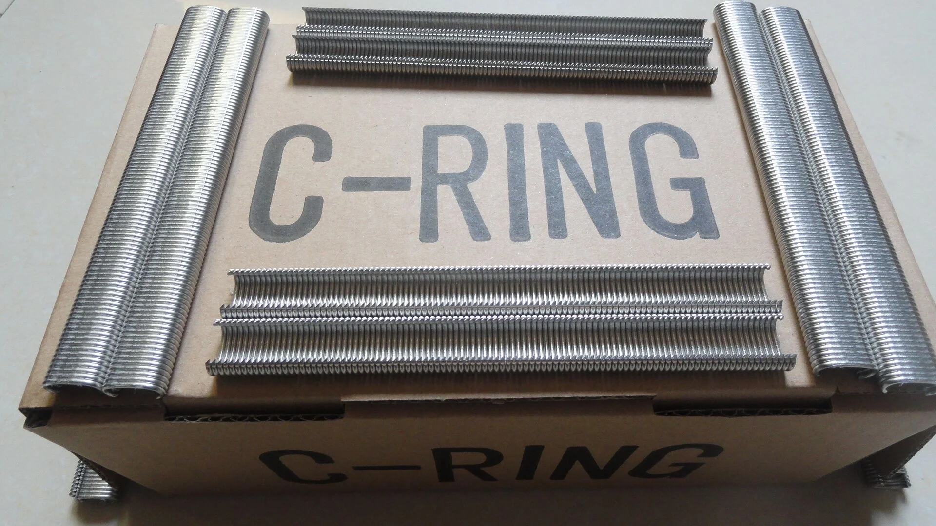 Chinese Manufacturer Automatic C Ring Machine Hog Ring Making Machine C17 C24