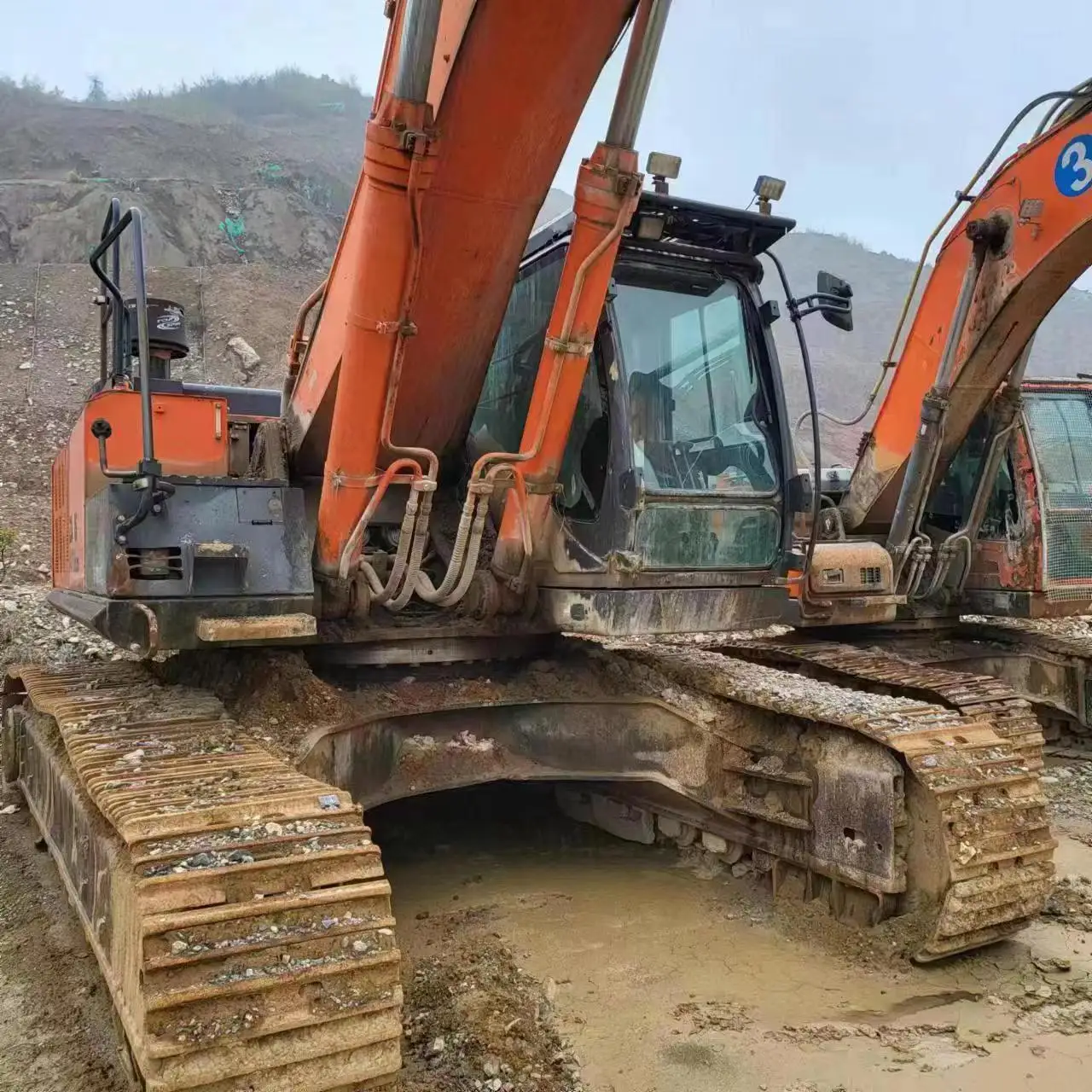 【こっ】 Hitachi ZX470LCH-5G Crawler Excavator 47ton Heavy Used with Engine