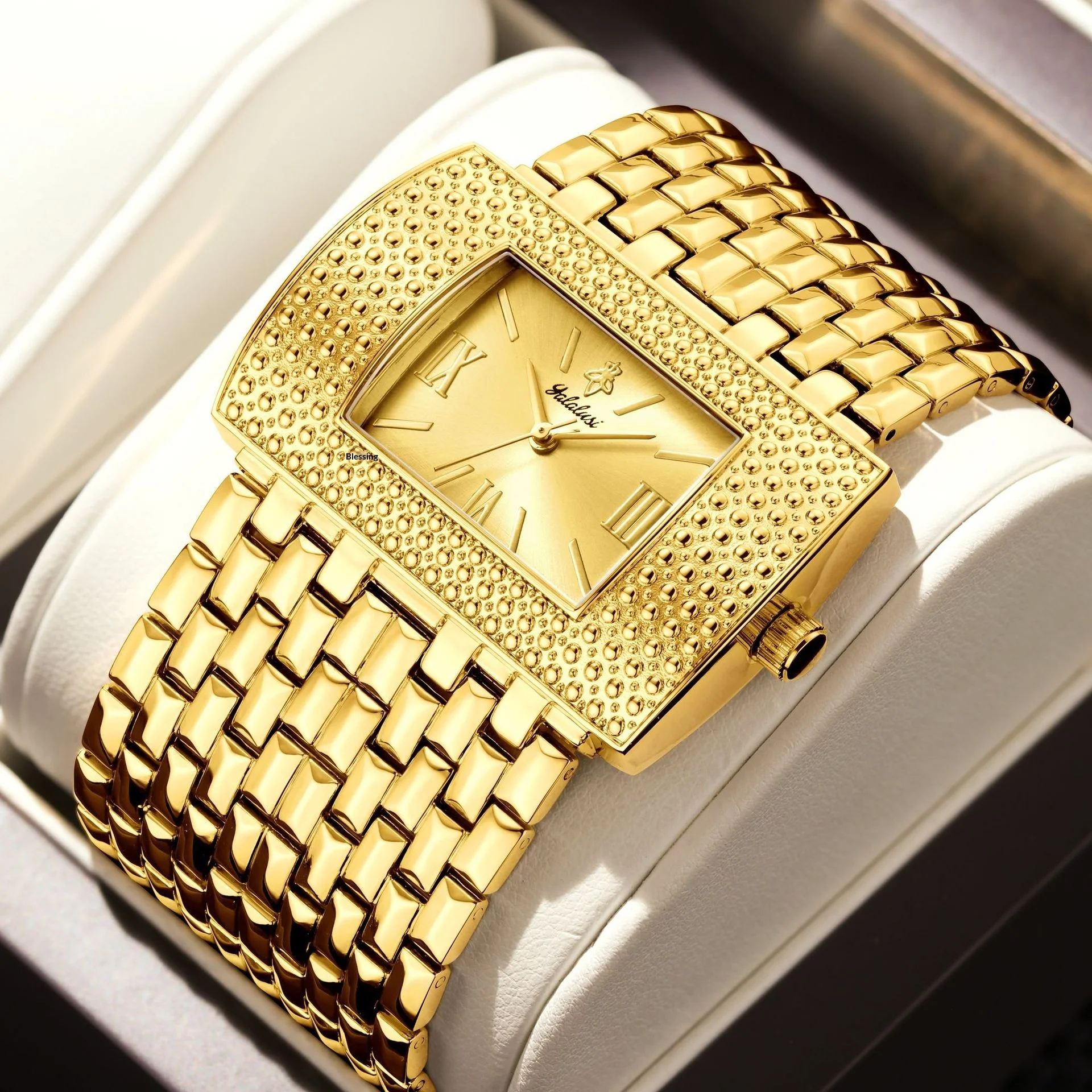 Diamond Quartz Women's Watch OM-365685