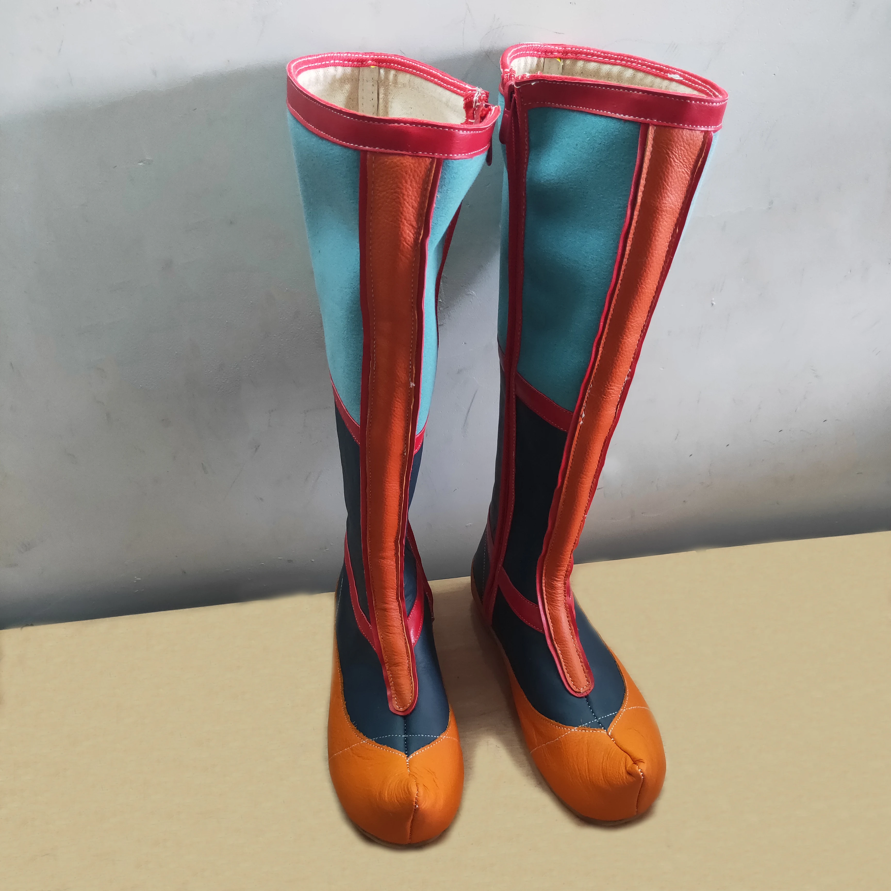 2023 китайская фабрика Настраиваемые высококачественные ботинки для выступлений этнические танцевальные мужчин и