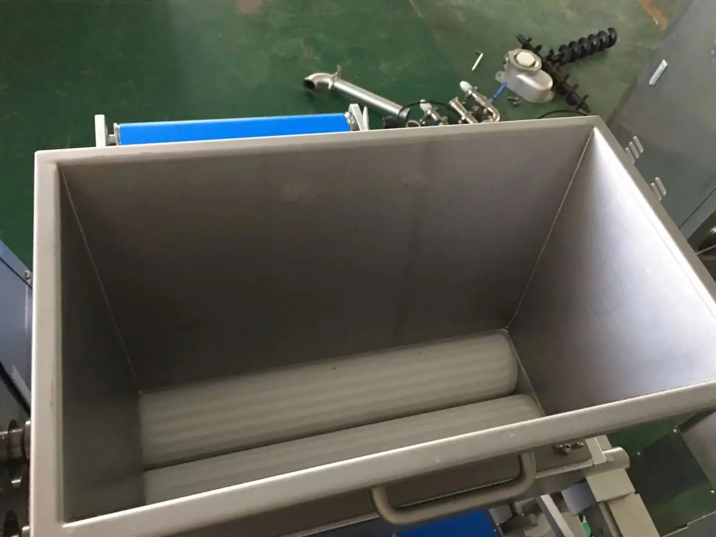 Коммерческая автоматическая машина для изготовления кексов, машина для изготовления кексов