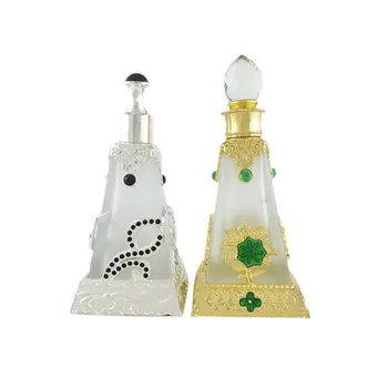 Hot sales 25ml square Arabic perfume bottle metal cover with glass stick golden Dubai essential oil glass bottle wholesale