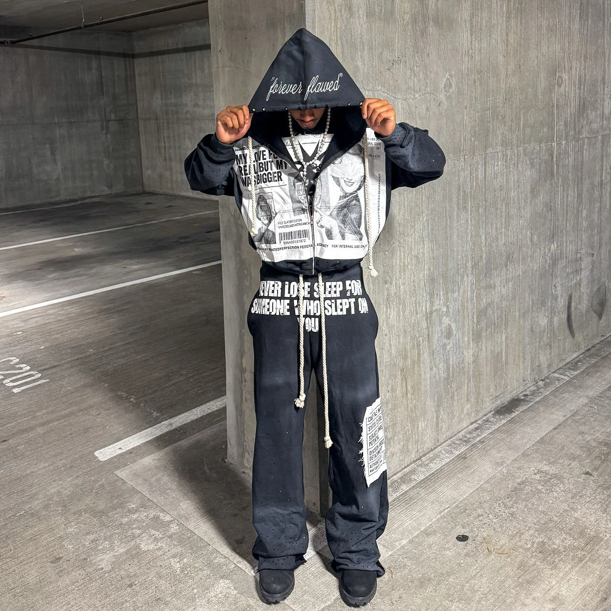 US Free Tax Men's Custom Rhinestone Applique Embroidered Sun Faded Wide Leg Screen Printed Sweatpants Zip up Hoodie Sets gallery 3