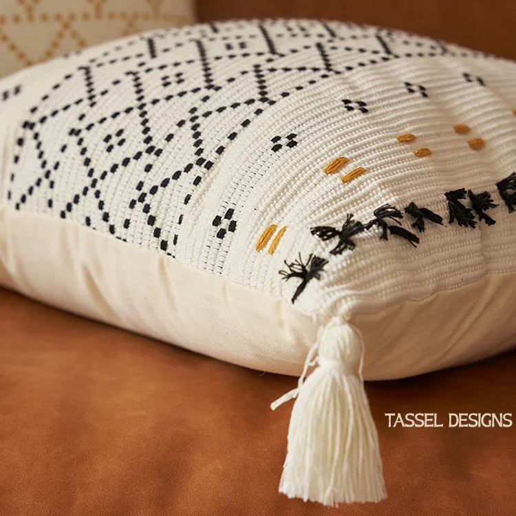 Hot Selling Wholesale Geometric Decorative Tassels Cushion Couch Sofa