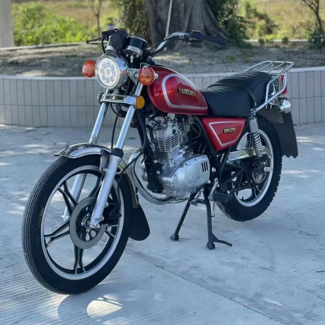 Suzuki GN125 ABS Equipped Retro Cruiser 124cc EFI Engine Suzuki GN125 ABS Equipped Retro Cruiser 124cc EFI Engine