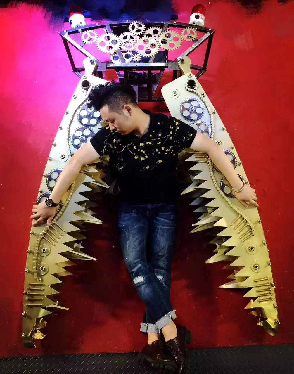 Оборудование для съемки иллюзии из магической сцены «Челюсти смерти»