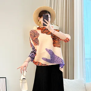 2026 New Arrival Women's Seven-Sleeve T-Shirt Elegant Pleated Slim-Fit Top Breathable and Casual Style for Summer Mother Top