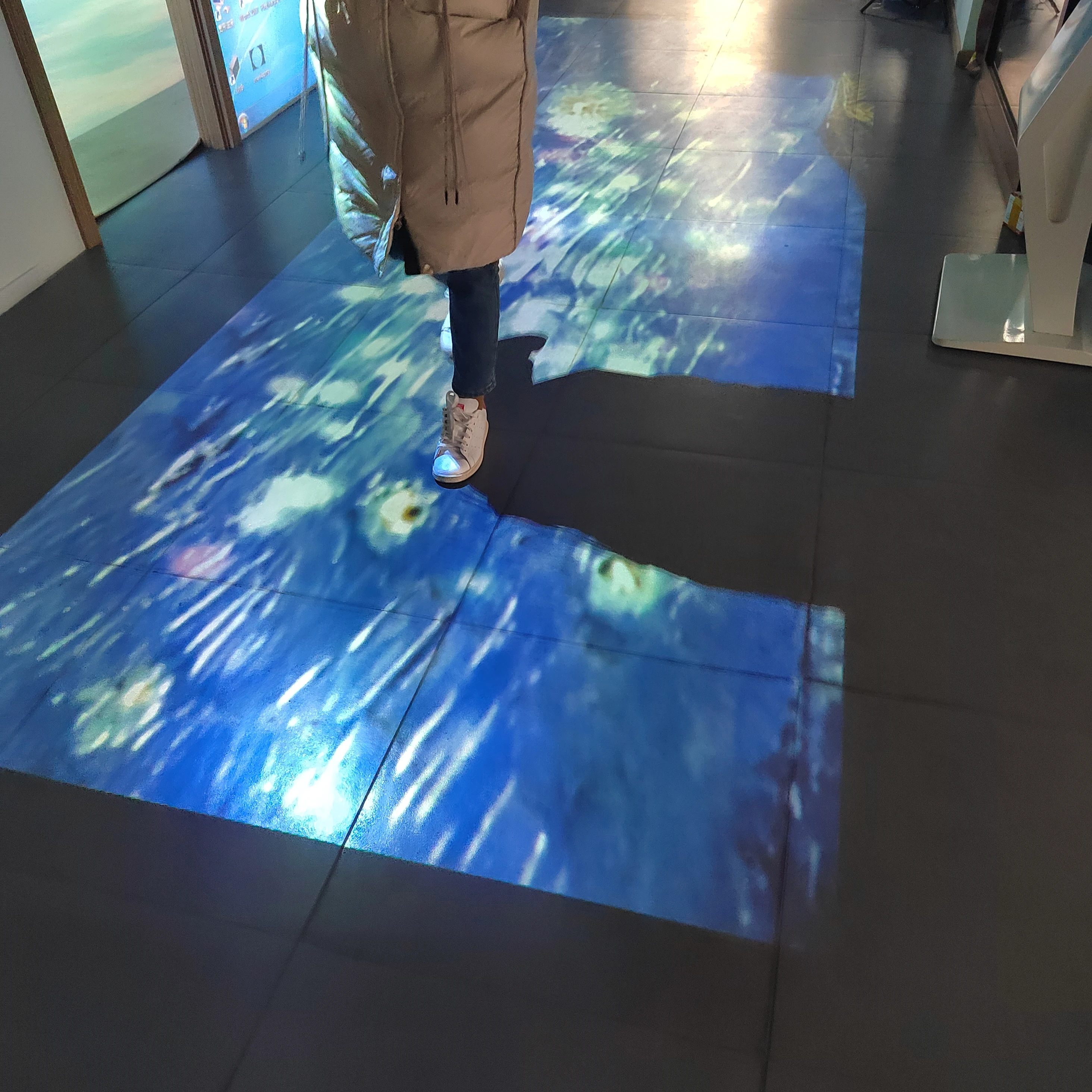 Good Quality Factory Directly Usb Interactive Floor Advertising