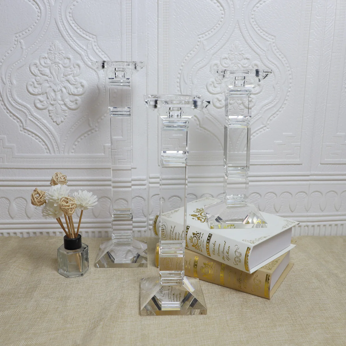 Wholesale Custom Fine Workmanship Long Stem Glass Crystal Candle Holders Lanterns And Candle Jars Supplier manufacture