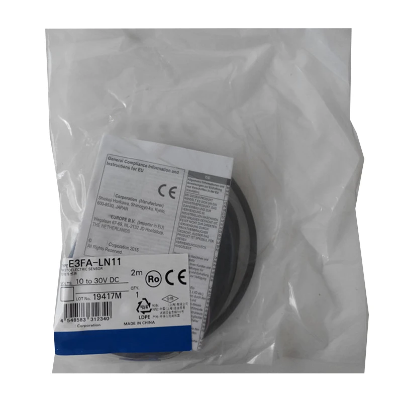 Comutator fotoelectric senzor E3FA-LN11 nou și original, stoc în depozit