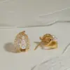 Aguja para aretes de oro