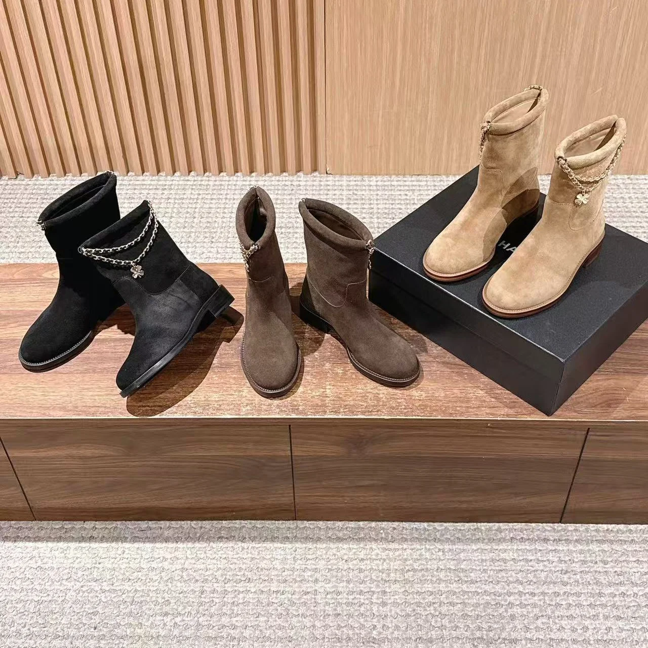 Women's Martens Boots Spring Waterproof Sheepskin Wool Square Heel Non-Slip Four Leaf Clover Decoration Sport City Walk Wood