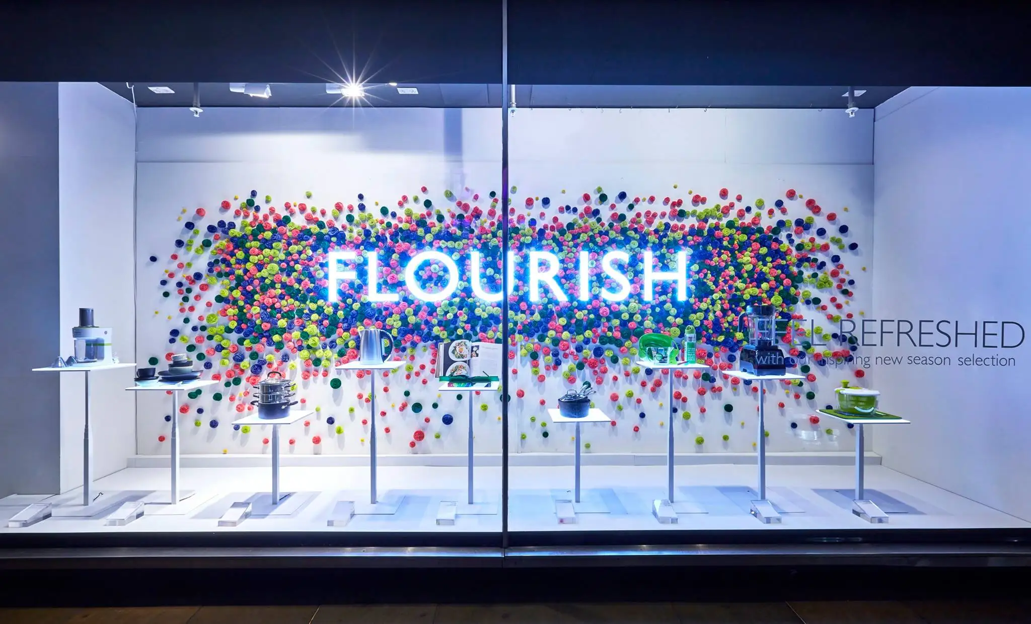 Wholesale Store Window Display Props Handmade Giant Flower Decorations Window Display Design