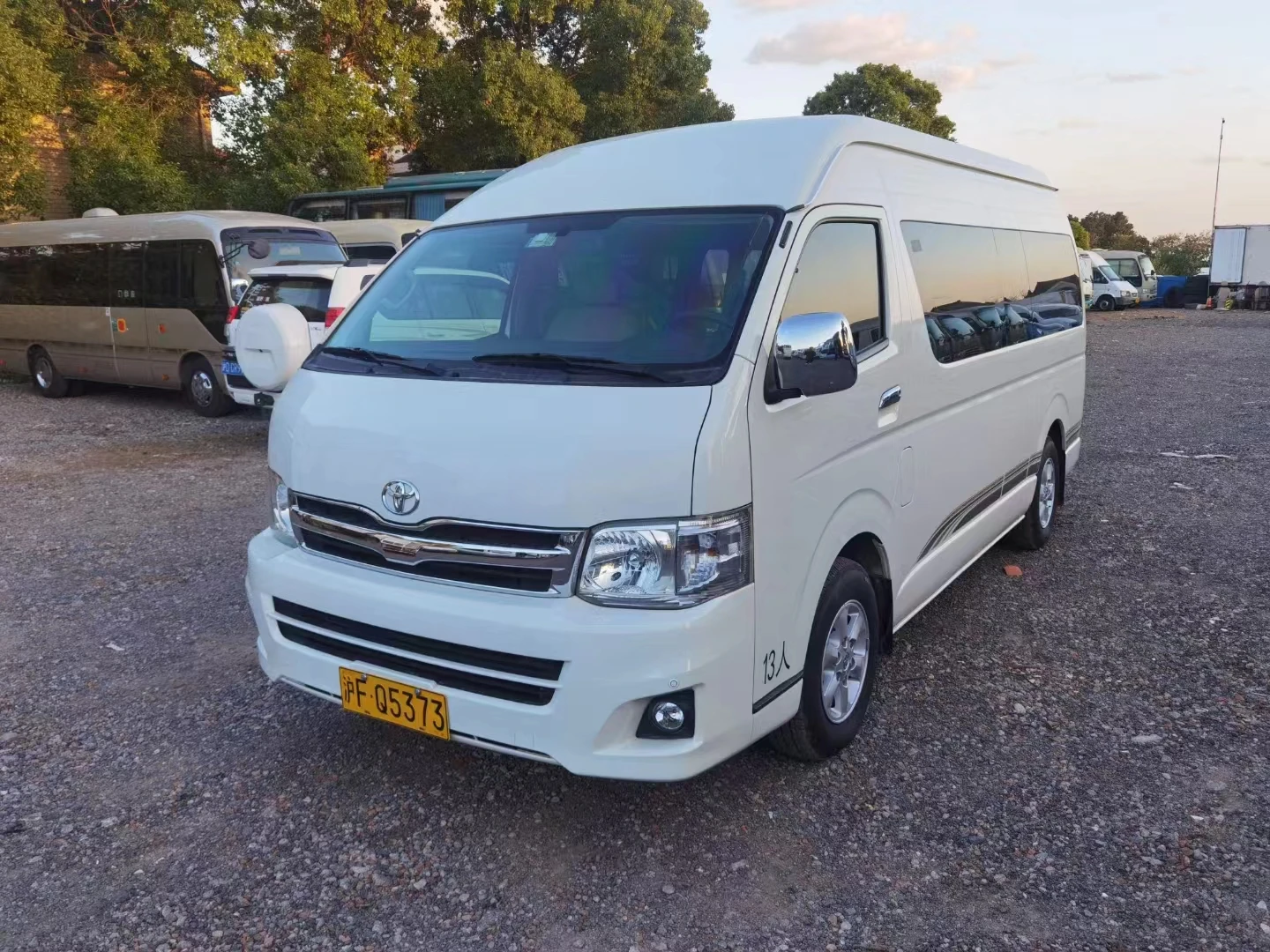 17 Seats Luxury School Mini City Front Engine Gasoline Bus