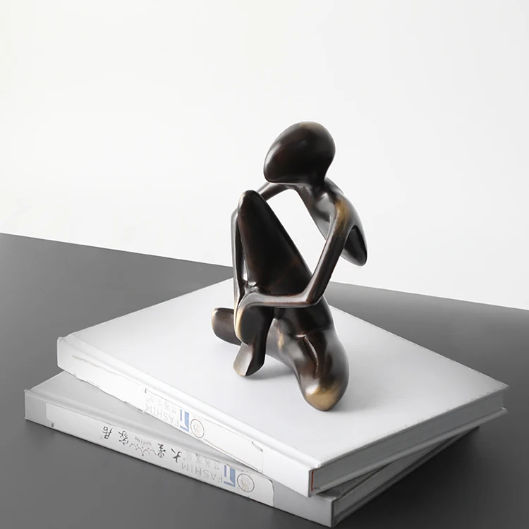 Современная Скандинавская офисная металлическая декоративная фигурка медитации с латунным покрытием, Настольная скульптура для гостиной
