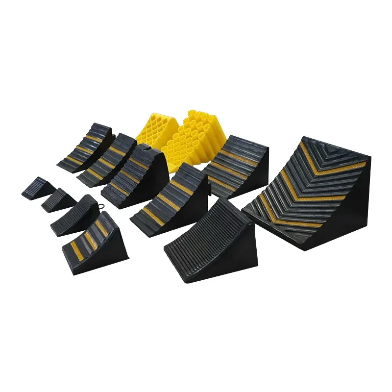 XZL Durable Black Rubber Wheel Stopper Non Slip Block With Rope Wholesale Car Truck Tyre Support Pad Emergency Tools