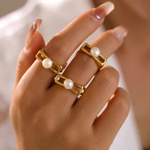 Fashion Modern Jewelry 18k Gold Plated Stainless Steel Women Open Adjustable Rings Square Hollow Inlaid Pearl Rings
