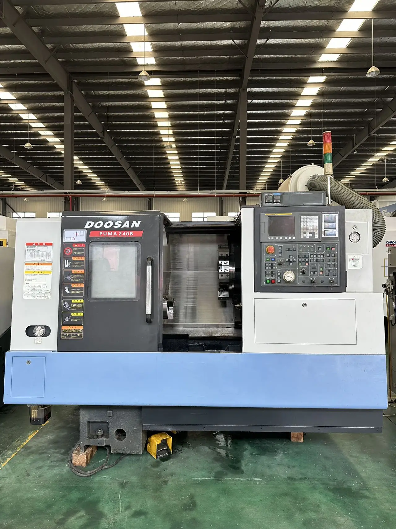 New Arrival Secondhand South Korea Doosan PUMA-240B  CNC Lathe Machine for Processing Metal