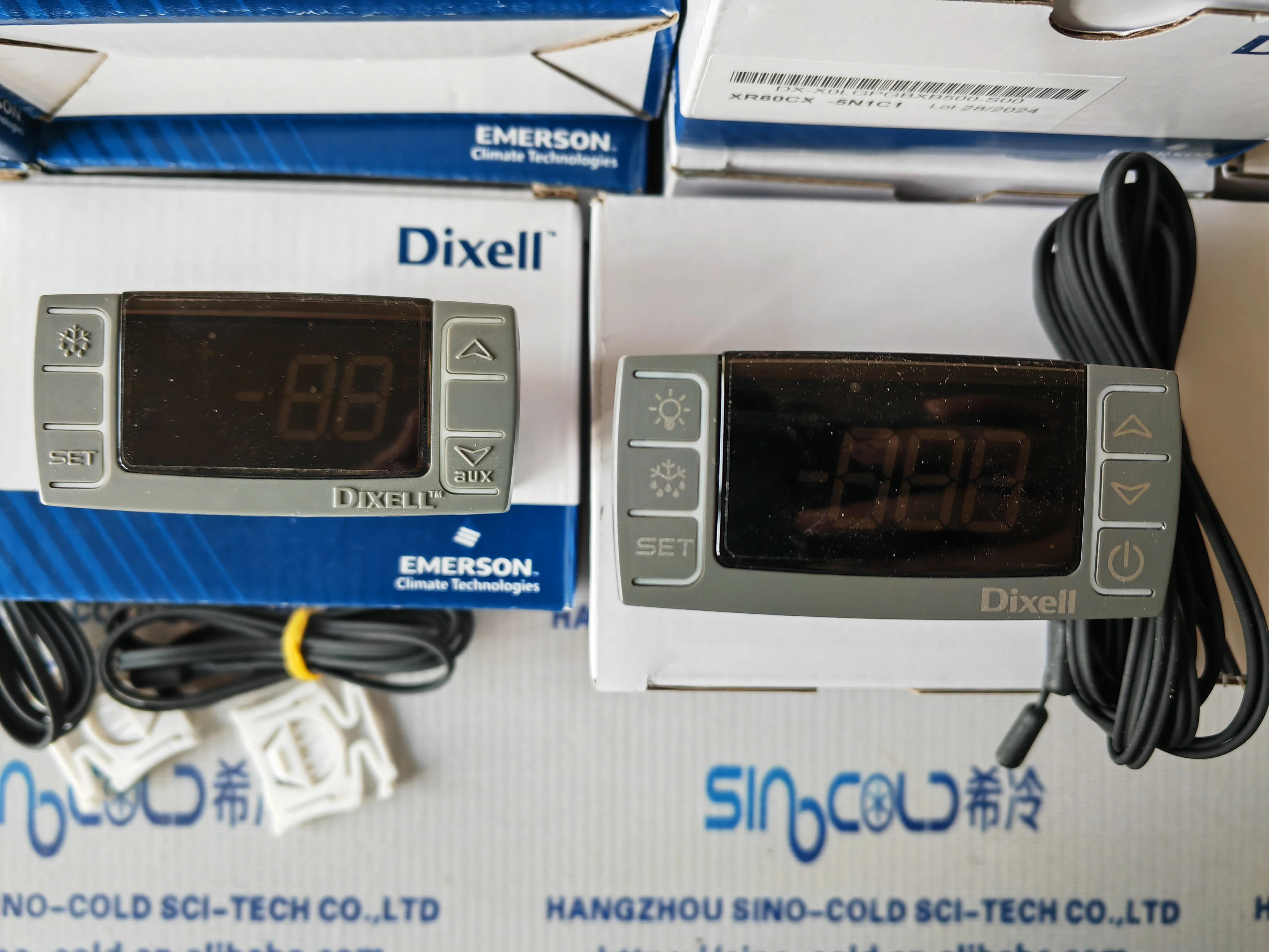 Un Nuovo Regolatore Termostato Temperatura Dixell XR03CX-4N0F1 - Foto 6