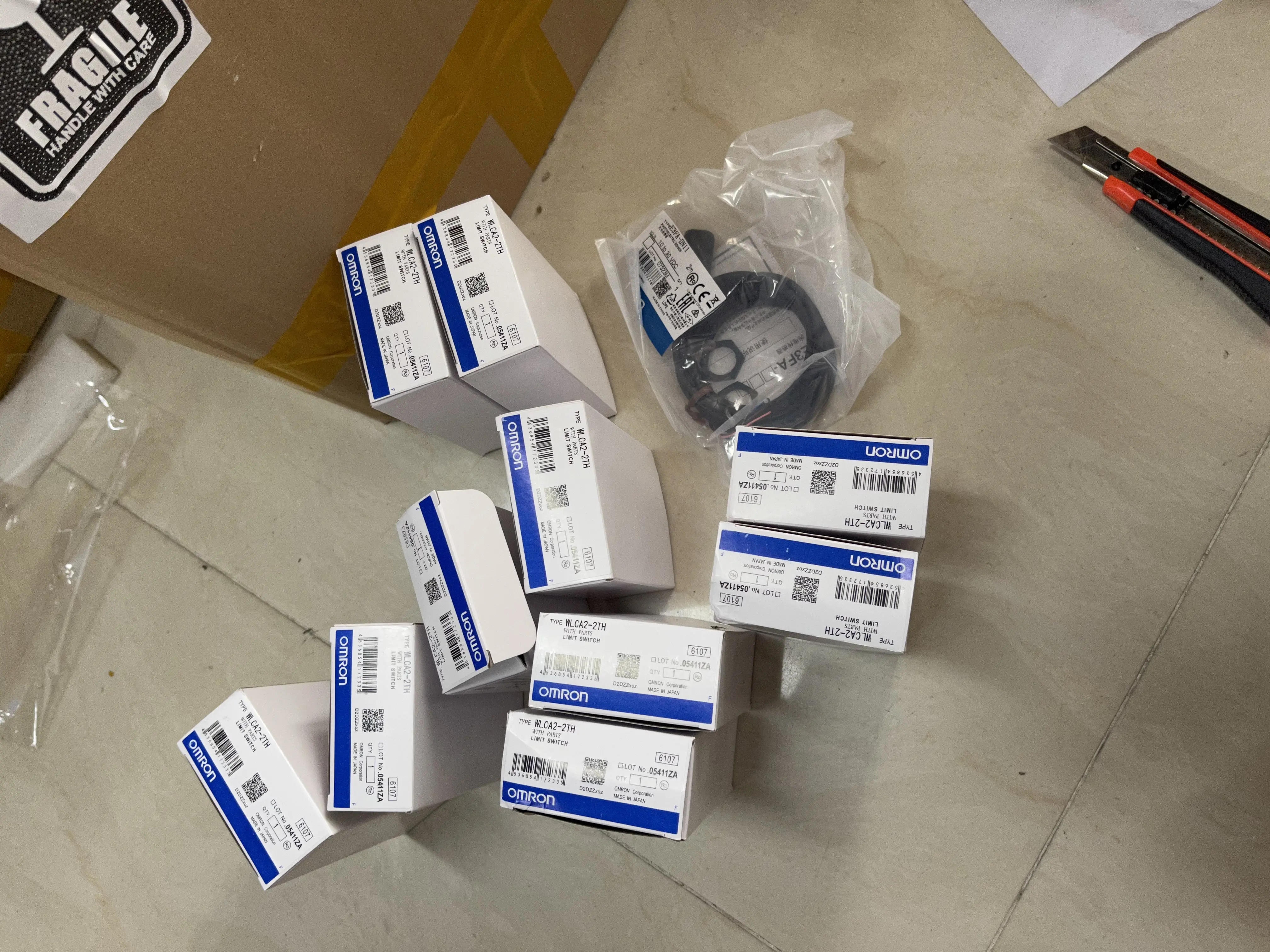 Omron Limit Switch WLCA2-2TH Omron Limit Switch WLCA2-2TH