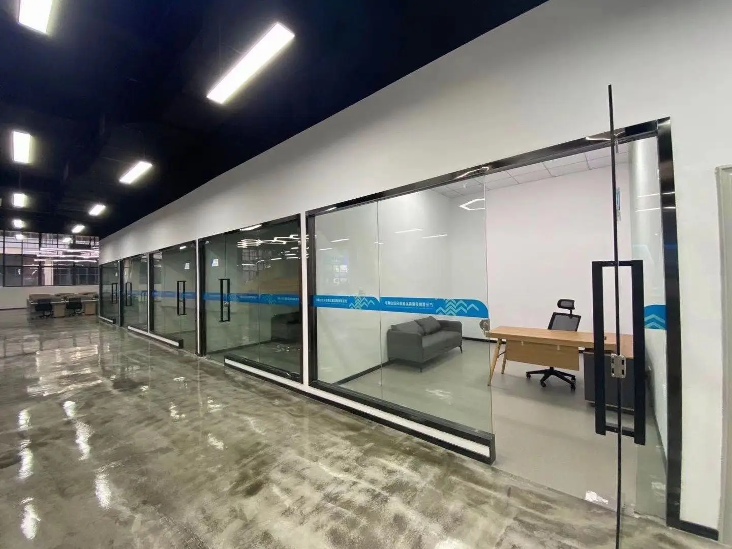 Yiwu Ruiying Trading Co., Ltd. 1