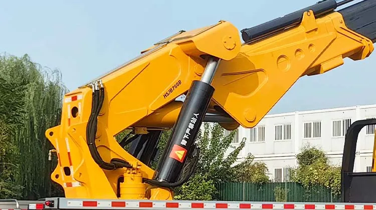 Hydraulic Manipulator Lifting Mobile Truck 38 Ton Folding Arm Mounted Crane Truck 2
