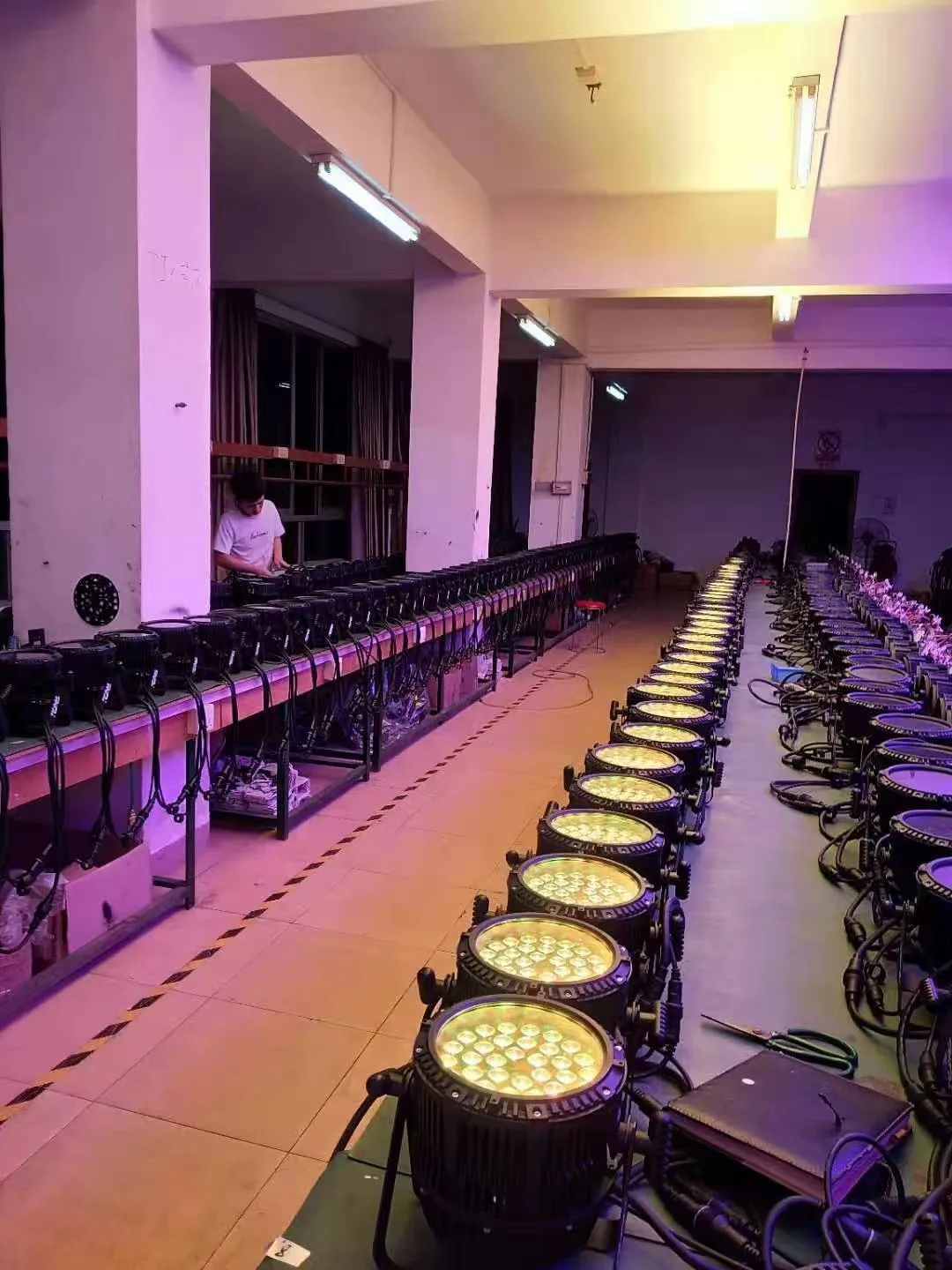 Dj Disco 230w 7r Led Stage Lighting Equipment Moving Head Sharpy Moving