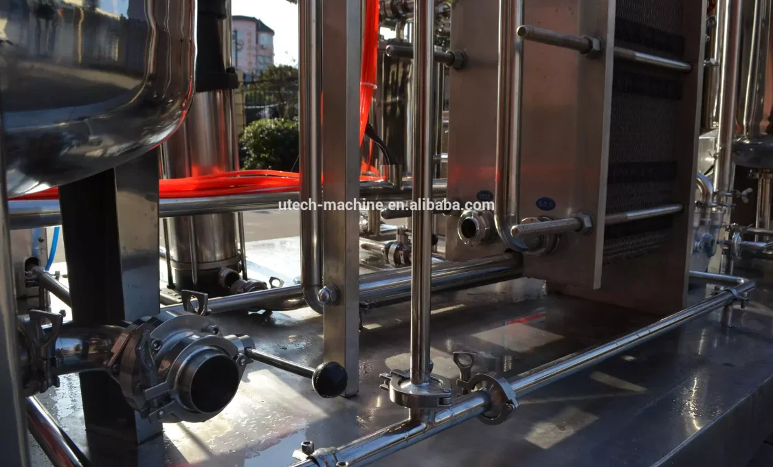 Full automatic carbonated soft drink sparkling water carbonator CO2 beverage mixer production equipment