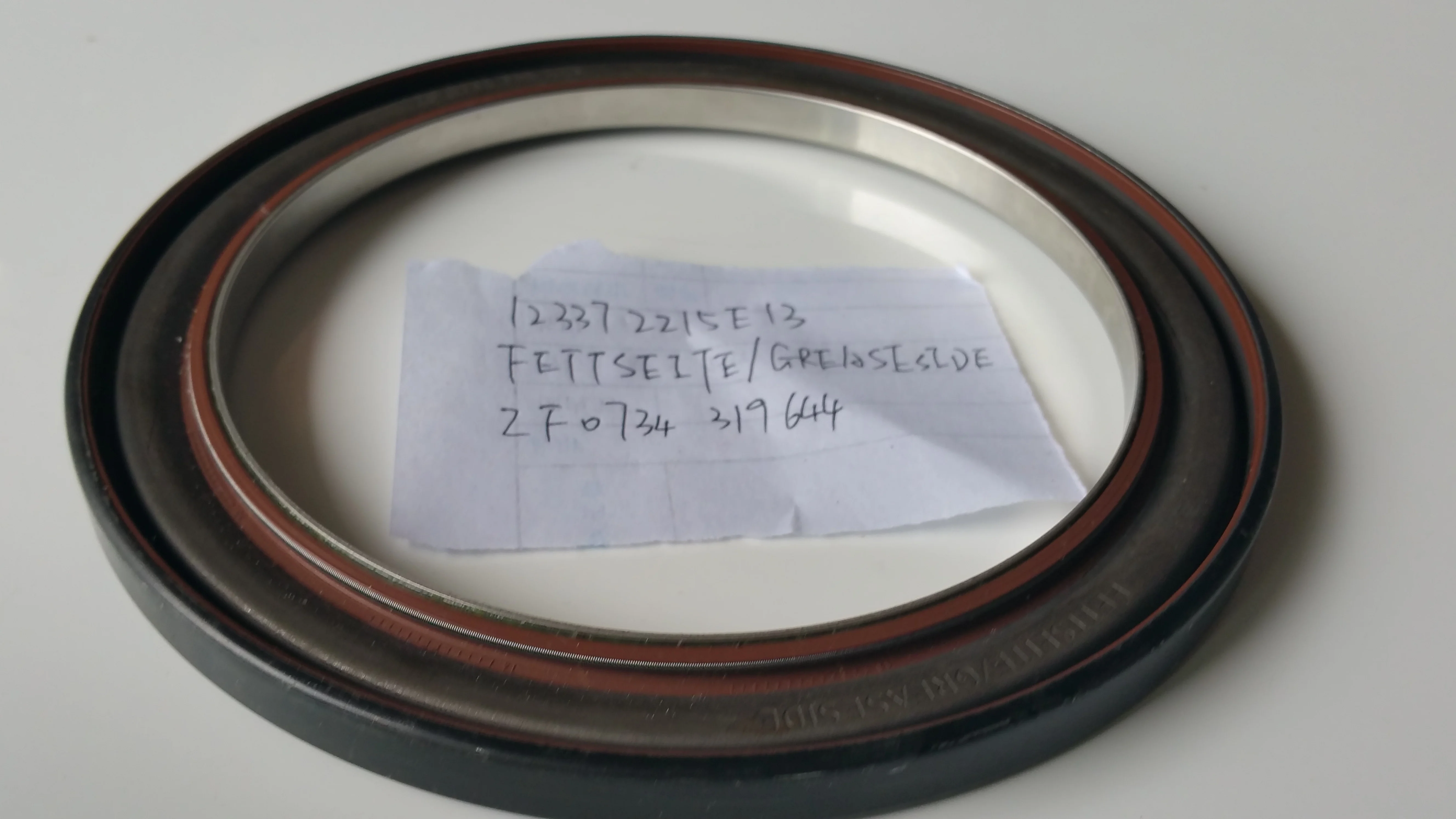 Уплотнение под давлением. Уплотнения резиновые высокого давления. Уплотнение 100х120х82. Уплотнение вакуумной камеры. Импортные уплотнения 34х42х3 bwr03 nbr.