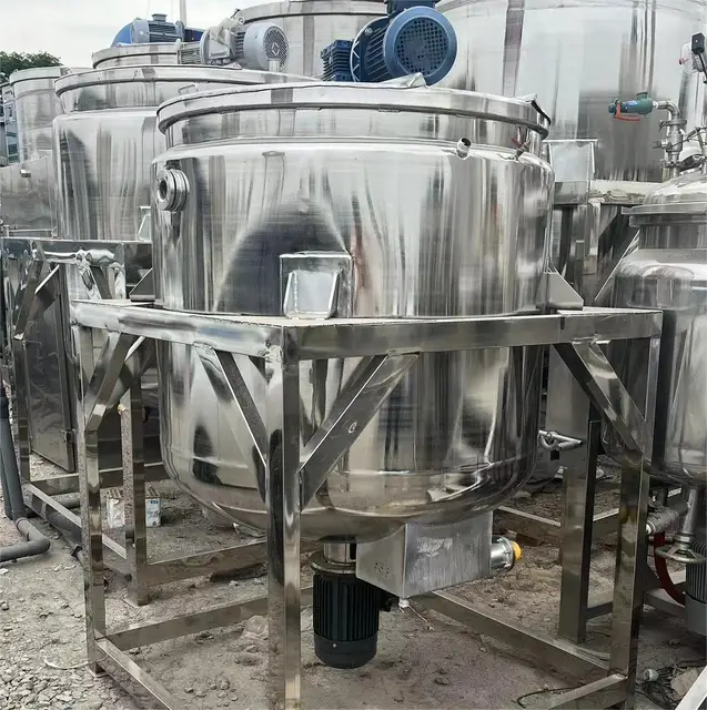 Stainless steel emulsion mixing tank lotion mixing tank Soap belt mixer heating mixing tank