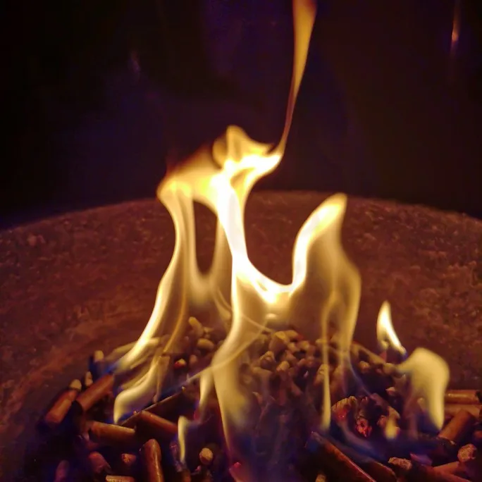 Высшее качество биомасса горелки деревянные гранулы оптовая продажа для топлива OEM QIDA древесные бренд China