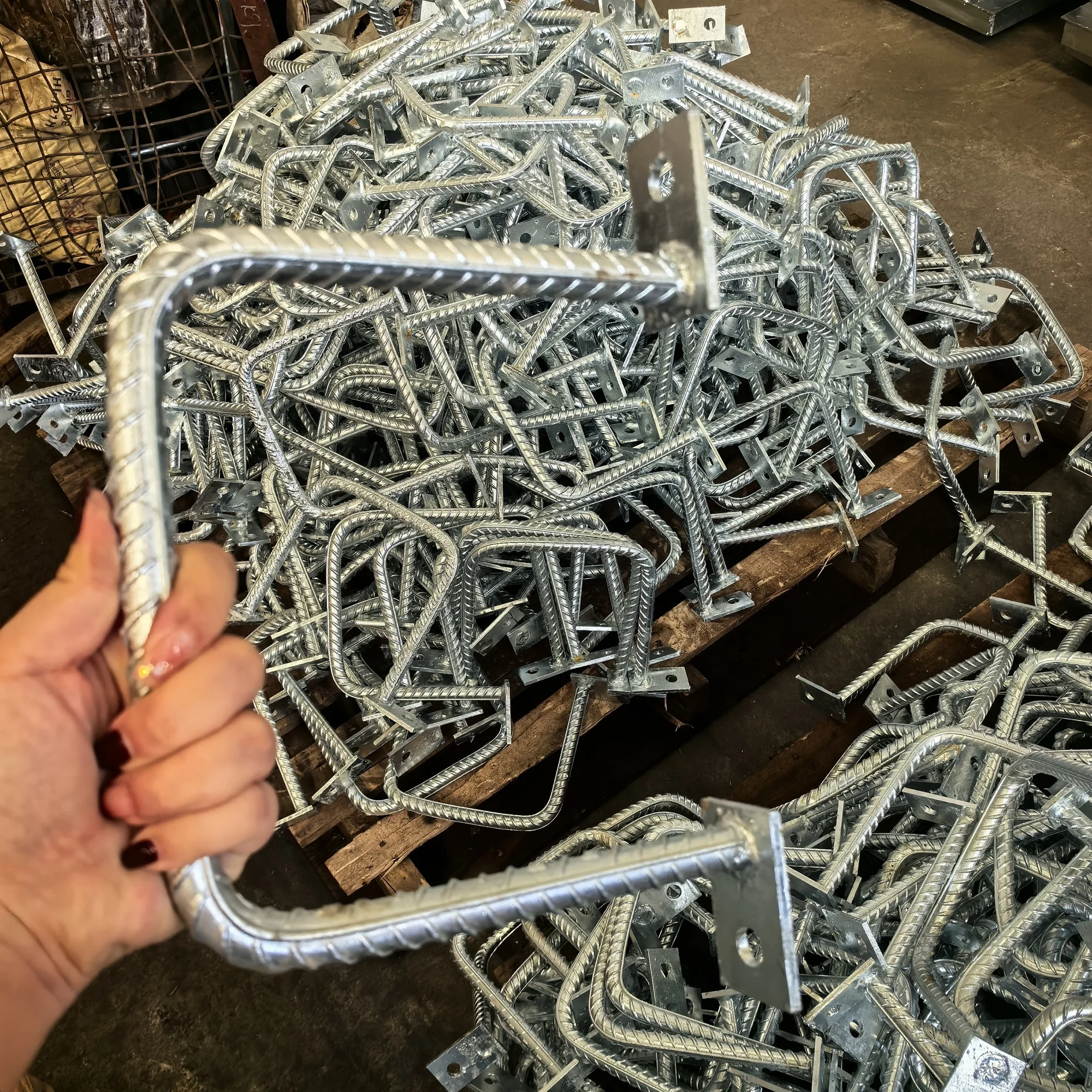 Embedded Steel Step Irons for Storm Water Manhole Cover Ladder Rung