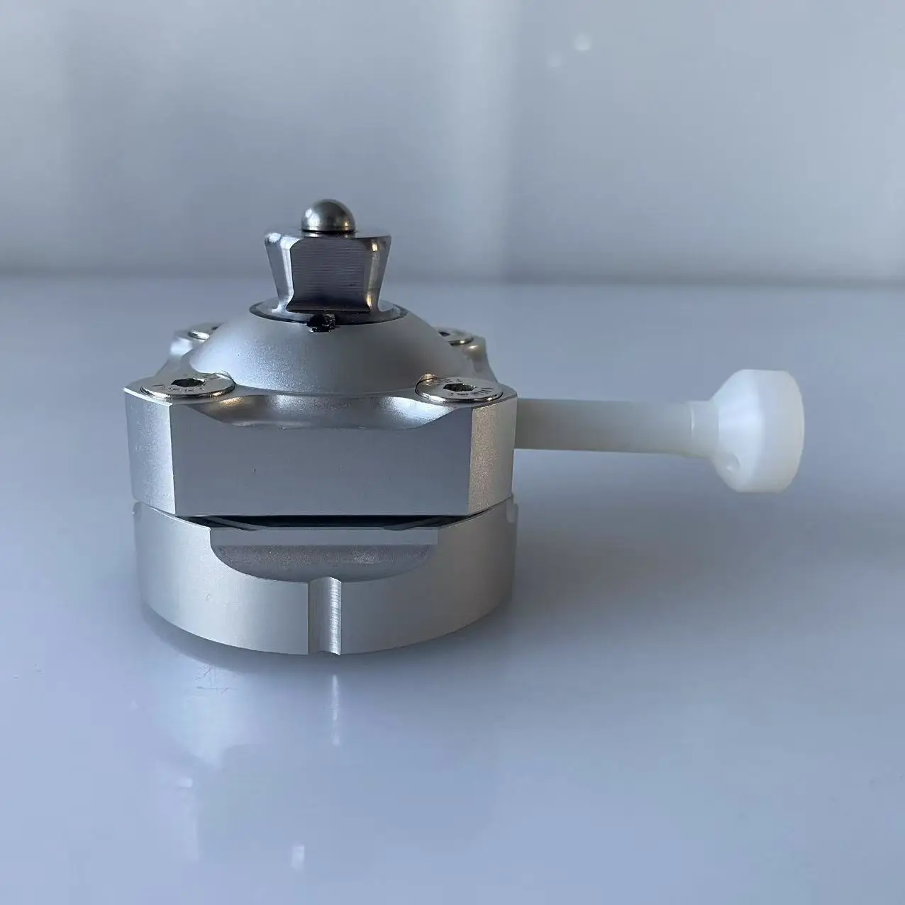 Silver Detachable Aluminum Alloy Orthotics Prosthetic Adapter with Gel Cover Lock for Secure Prosthesis Fit