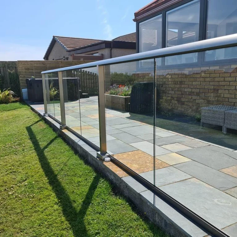 Modern Design Outdoor Aluminum Glass Deck Railing Retractable Glass ...