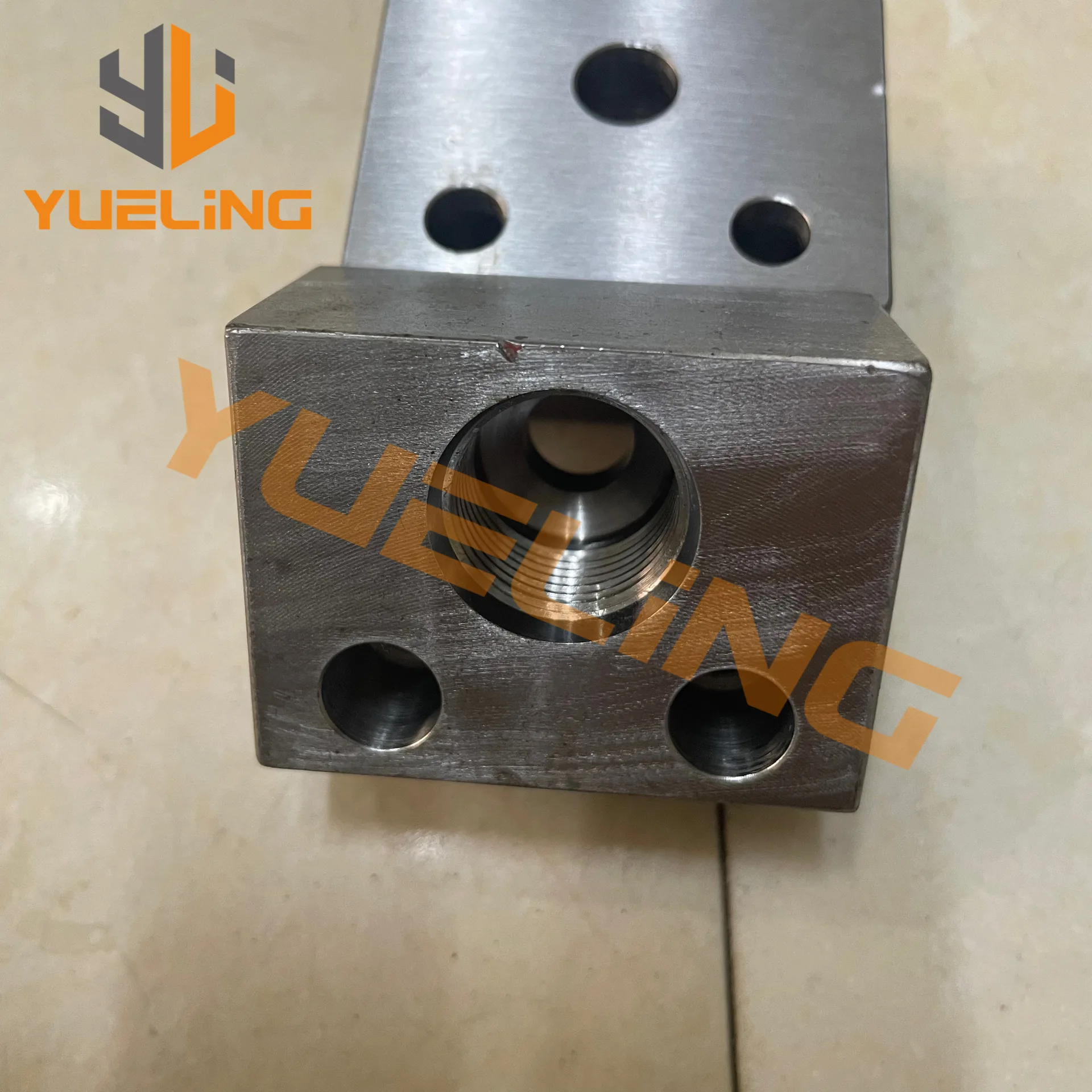 Engine Part 3630829 Oil Supply Connection Suit for high quality KTA50G8 KTA50 K50 K38