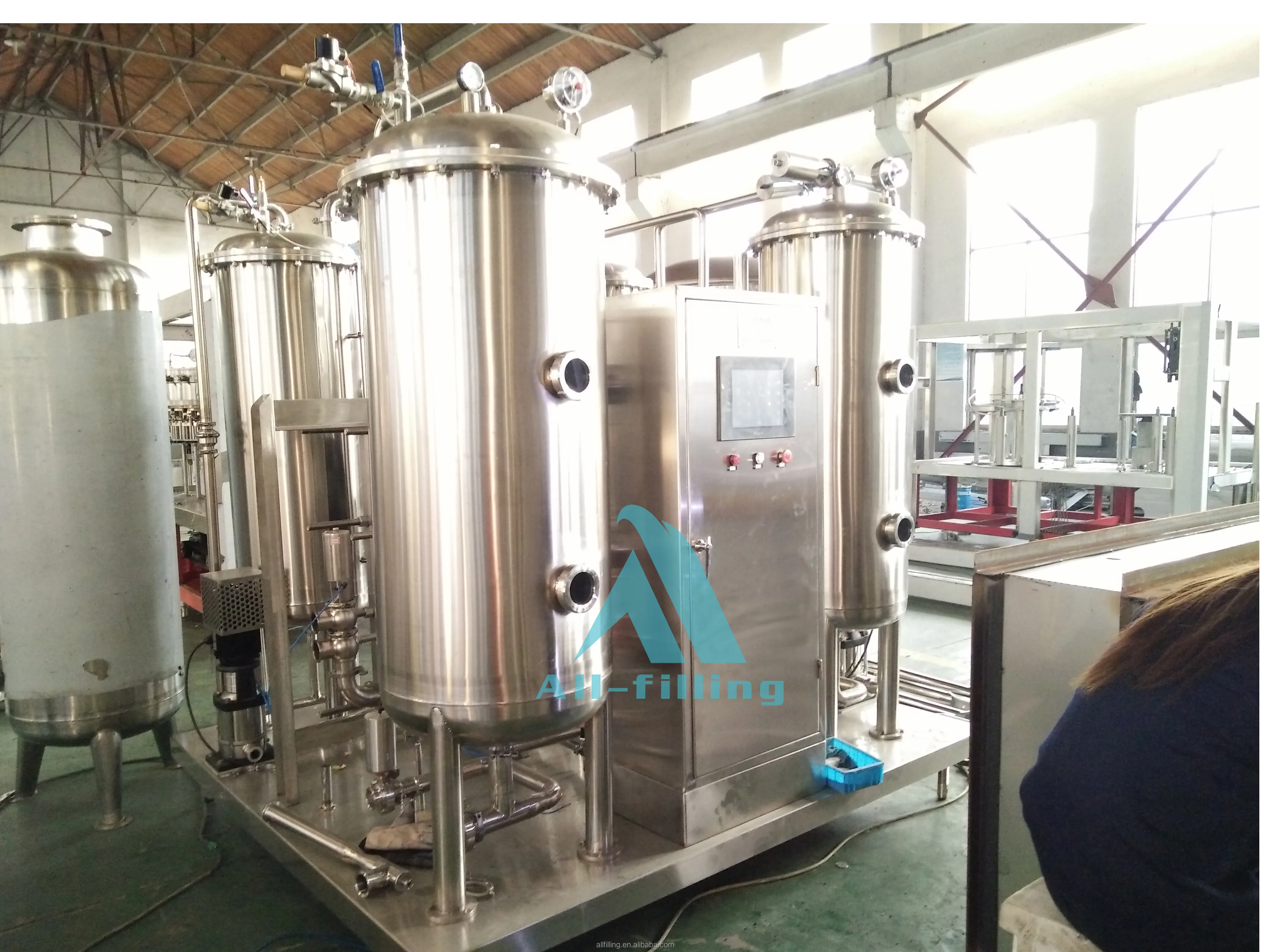 QHS-1500 высокое качество CO2 соды конвеерная машина для розлива газированных напитков, миксер/сверкающие по производству напитков тестомесильная машина