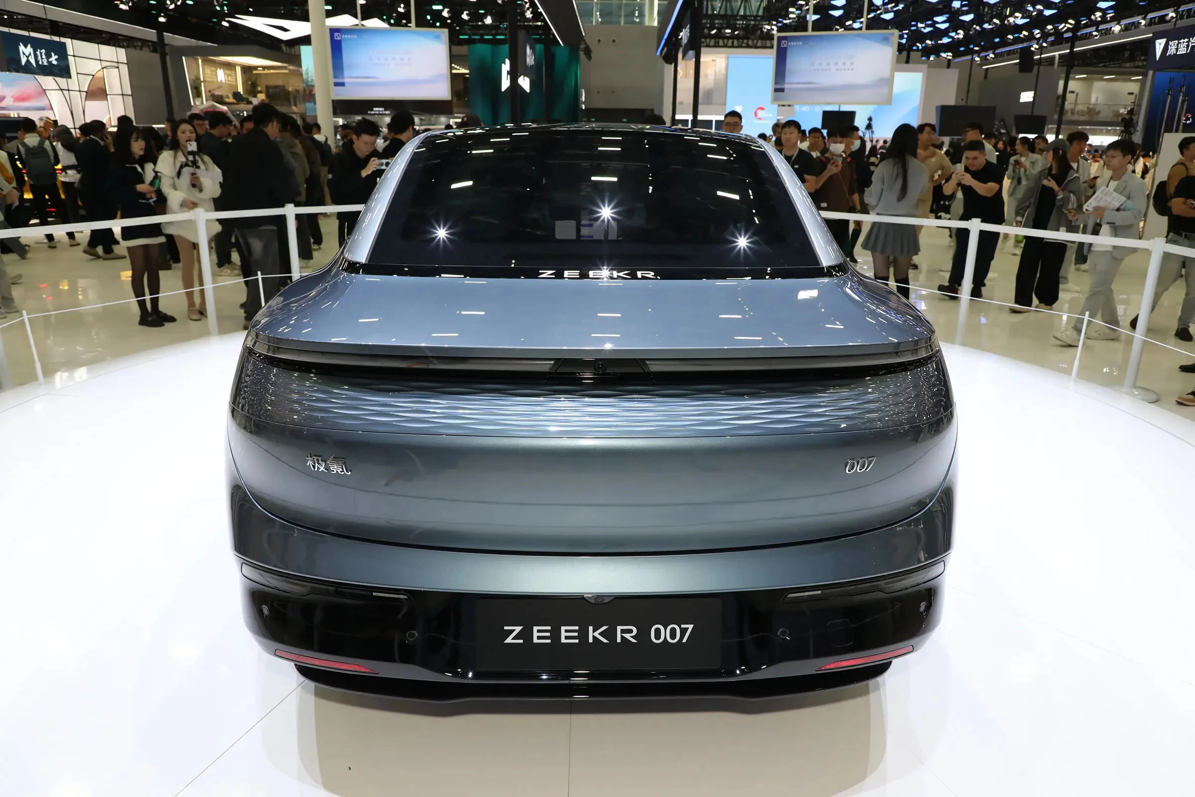 Hot Selling High Quality New Energy Geely Zeekr 007 4x4 2wd Intelligent New Electric Vehicle supplier