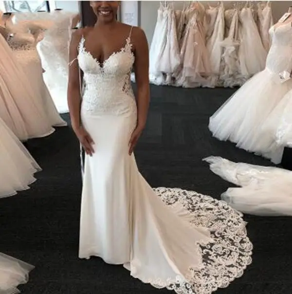Lace V-Neck Ruffles Applique Wedding Dress Straps Illusion Mermaid Bridal Dress