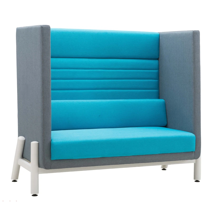 
 Диван-будка для интервью клиента  