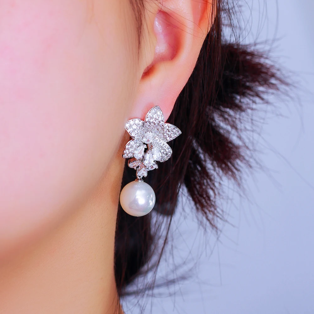 thumbnail image 2 of Exaggerated Floral Earrings Women Sweet 3d Flower - Portugal 2 of 12
