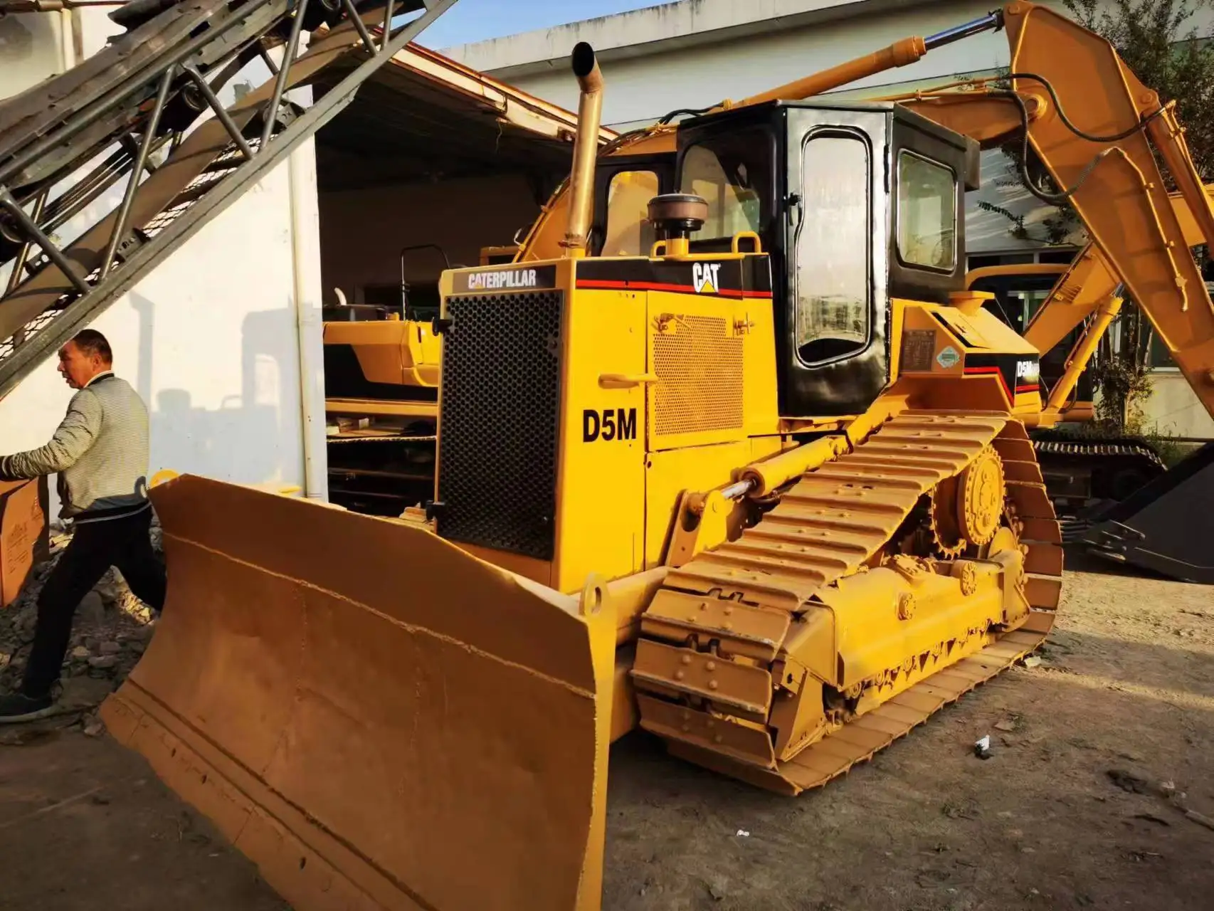 SHANTUI 160HP SD16T Mechanical Bulldozer