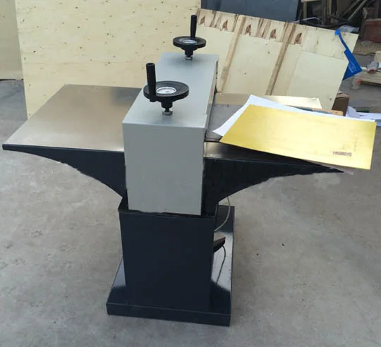 Manual Flat Bed Feeding Paper Cardboard Die Cut Machine Creasing Die Cutting Machine