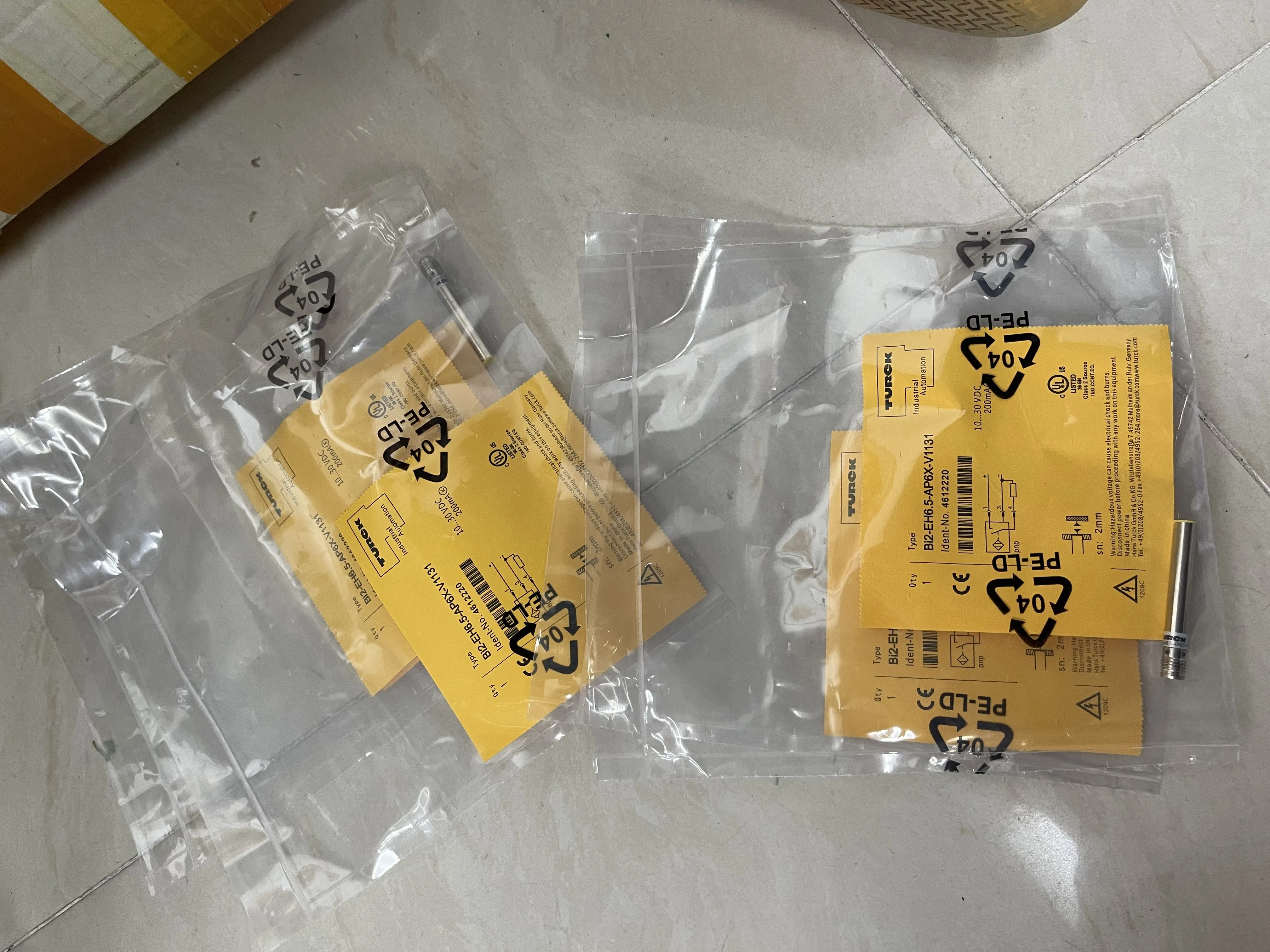 Turck Inductive Proximity Sensor Bi2-EH6.5-AP6X-V1131