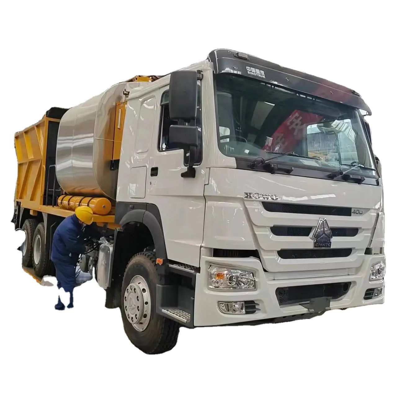 SINOTRUK HOWO SINOTRUCK Howo 8cbm Cargo Truck HOWO Asphalt Chip Synchronous Sealer Asphalt Sealing Truck